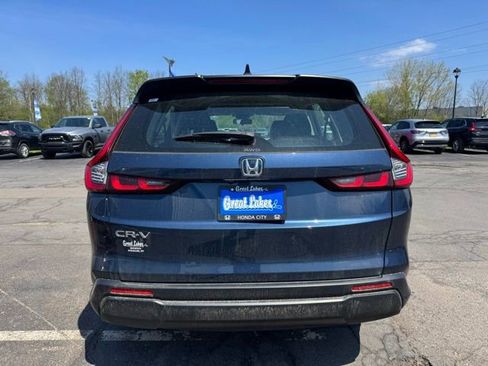 Used 2024 Honda CR-V LX image 3