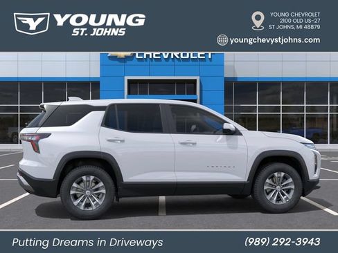 New 2026 Chevrolet Equinox LT w/ Convenience Package II FWD image 5