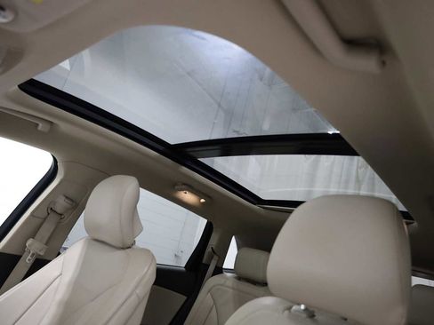 Used 2016 Lincoln MKX Reserve w/ Climate Package image 18