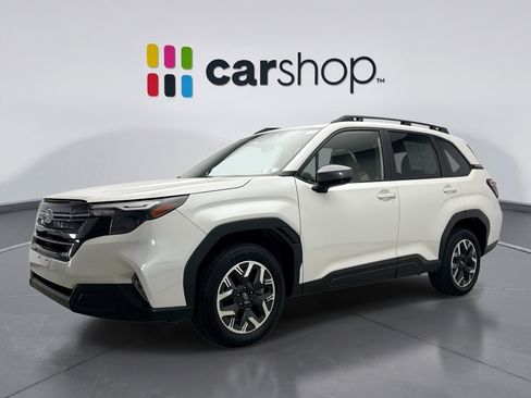 Used 2025 Subaru Forester Premium image 1