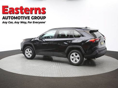 Used 2021 Toyota RAV4 XLE AWD/4WD image 61