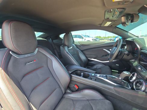 Used 2022 Chevrolet Camaro ZL1 RWD image 29