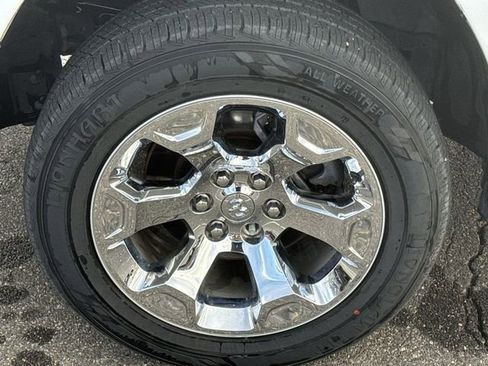 Used 2019 RAM 1500 Big Horn image 29