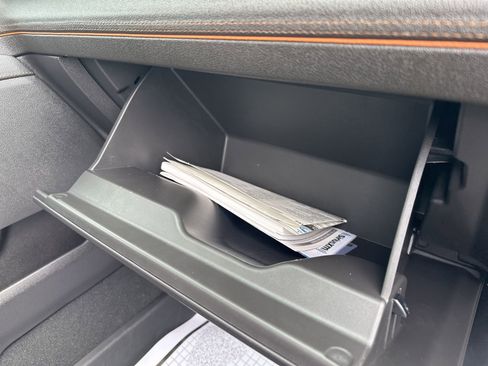 Used 2024 GMC Sierra 1500 AT4 w/ Technology Package image 39