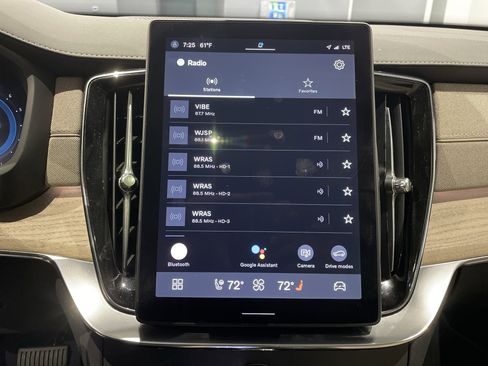 Used 2025 Volvo XC90 B5 Plus image 25