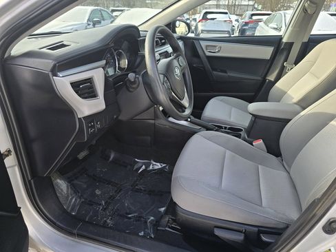 Used 2015 Toyota Corolla LE image 14