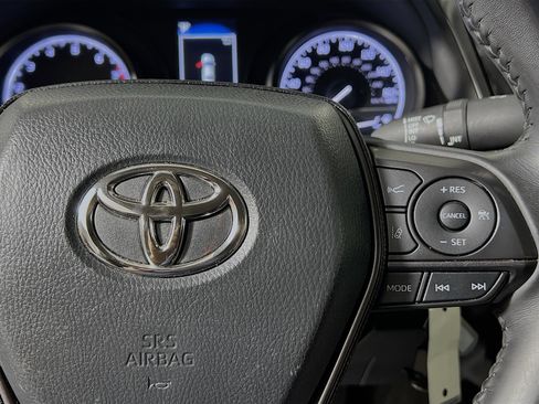 Used 2024 Toyota Camry SE image 20