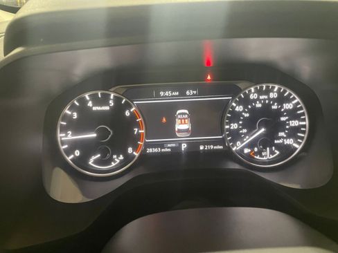 Used 2025 Nissan Rogue SV image 41