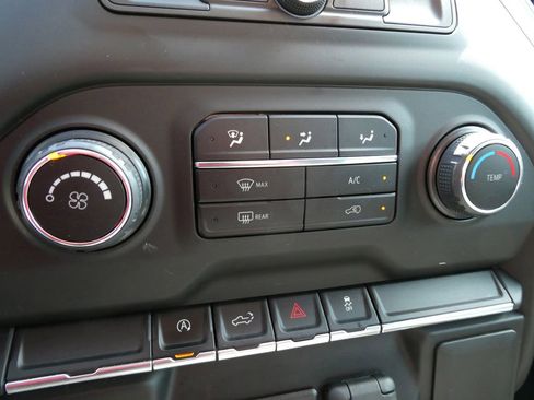 Certified 2022 Chevrolet Silverado 1500 Custom AWD/4WD image 26