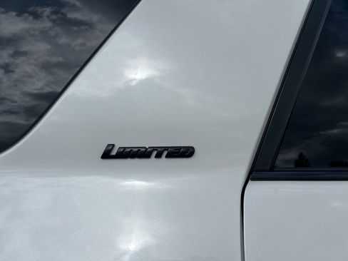 Used 2019 Toyota 4Runner Limited AWD/4WD image 14