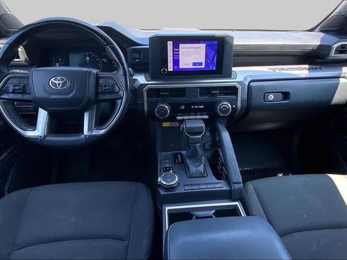 Certified 2024 Toyota Tacoma SR5 w/ SR5 Upgrade Package AWD/4WD image 15