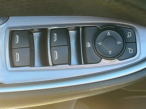 Used 2023 Chevrolet Malibu LT image 17