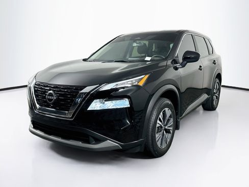 Used 2023 Nissan Rogue SV FWD image 3
