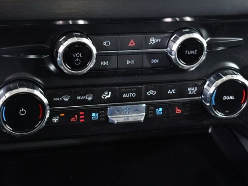 New 2026 Ford F350 Lariat w/ Black Appearance Package image 31