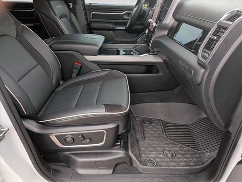 Used 2025 RAM 1500 Laramie w/ Night Edition image 21