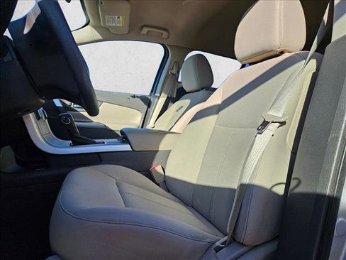 Used 2013 Ford Edge SE image 12