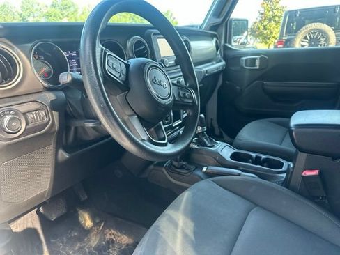Used 2018 Jeep Wrangler Unlimited Sport AWD/4WD image 10