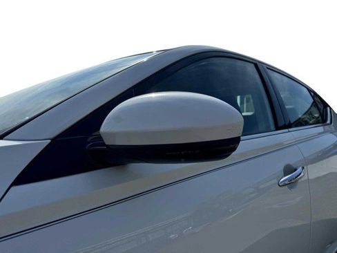 Used 2022 Nissan Altima 2.5 SL image 14