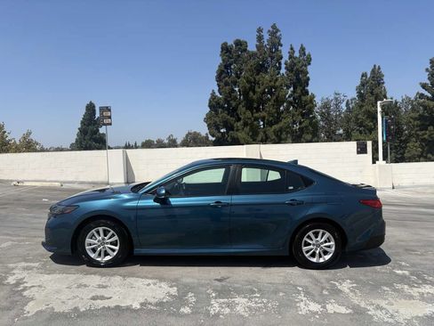 Used 2025 Toyota Camry LE FWD image 7
