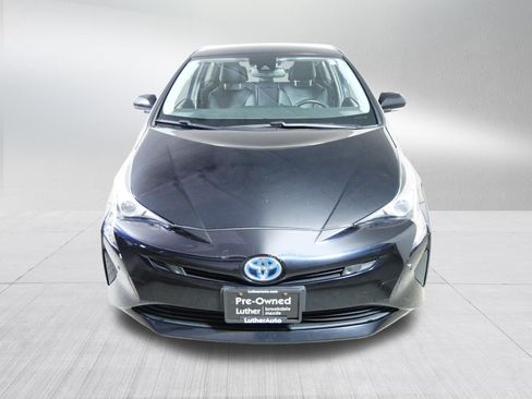 Used 2017 Toyota Prius Four w/ Protection Package FWD image 2