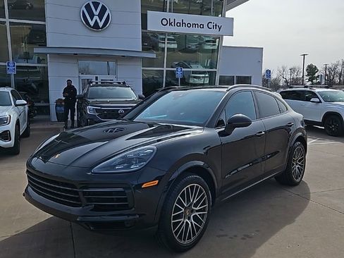 Used 2022 Porsche Cayenne Coupe image 1