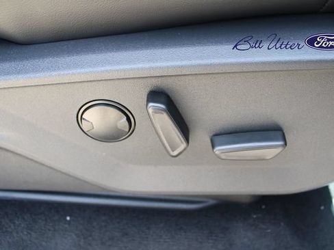 New 2027 Ford Expedition Platinum w/ Stealth Appearance Package AWD/4WD image 8