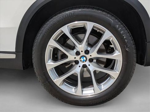 Used 2024 BMW X5 xDrive40i w/ Premium Package AWD/4WD image 25