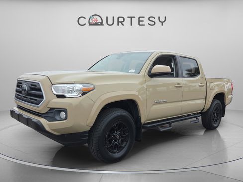 Used 2019 Toyota Tacoma SR5 image 1