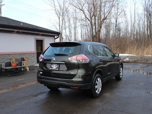 Used 2016 Nissan Rogue S image 5