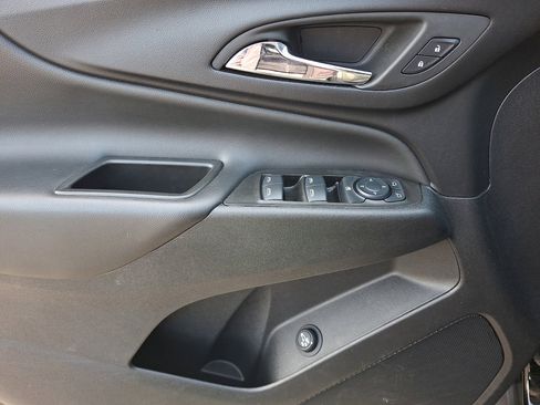 Used 2024 Chevrolet Equinox LT image 23