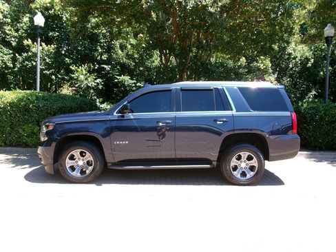 Used 2018 Chevrolet Tahoe LS w/ Skid Plate Package AWD/4WD image 4