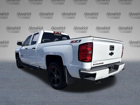 Used 2017 Chevrolet Silverado 1500 LT w/ Redline Edition image 8