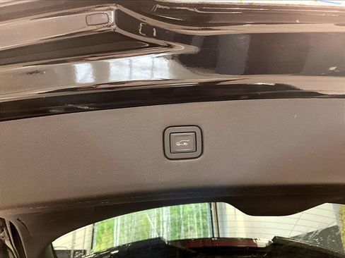 Used 2019 Chevrolet Blazer Premier w/ Sun and Wheels Package AWD/4WD image 26