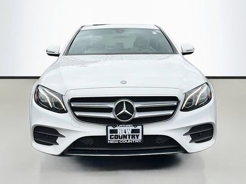 Used 2017 Mercedes-Benz E 300 4MATIC image 2