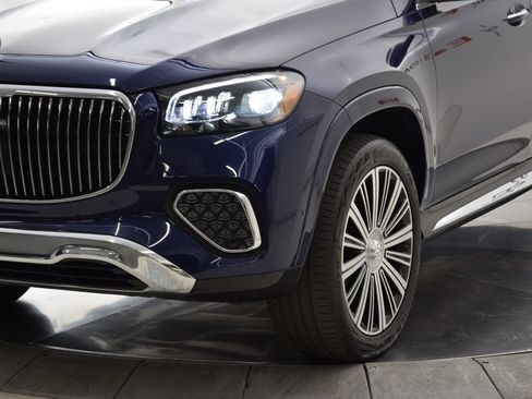 Used 2026 Mercedes-Benz Maybach GLS 600 4MATIC image 11