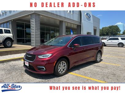 Used 2023 Chrysler Pacifica Touring-L