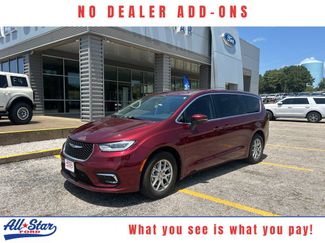 Used 2023 Chrysler Pacifica Touring-L FWD video 1
