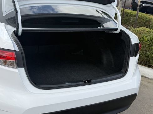 Used 2025 Toyota Corolla LE image 22