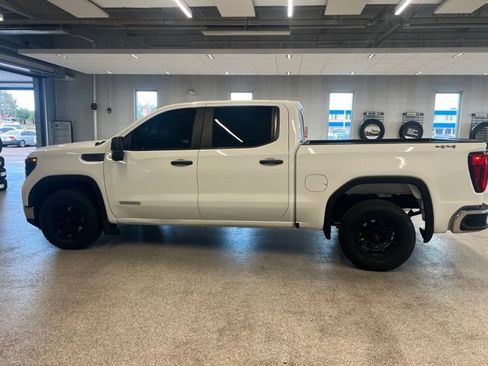 Used 2023 GMC Sierra 1500 Pro w/ Pro Value Package AWD/4WD image 9