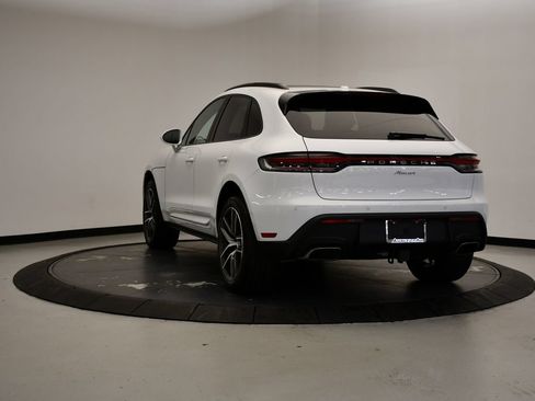 Certified 2026 Porsche Macan AWD/4WD image 3