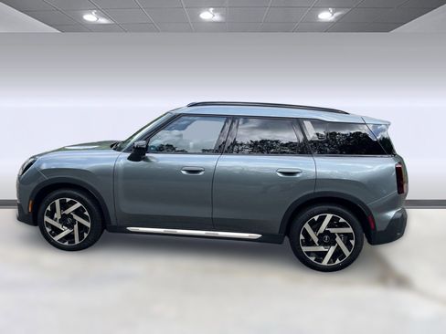 Used 2025 MINI Cooper Countryman S w/ Comfort Package Max image 2