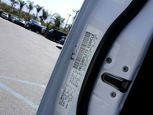 Used 2012 RAM 5500 4x4 Crew Cab w/ Cold Weather Group image 10