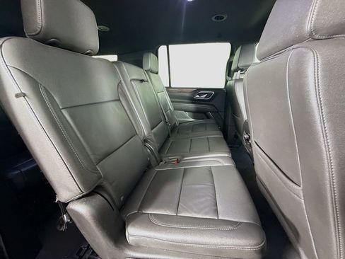 Used 2024 Chevrolet Suburban LT image 17