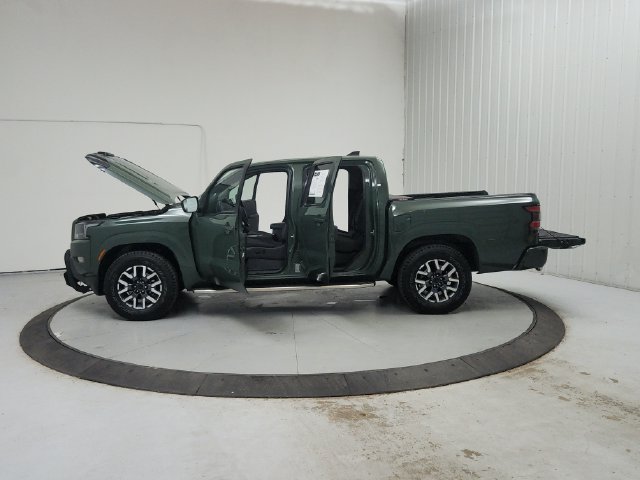 Used 2023 Nissan Frontier SV w/ SV Convenience Package RWD image 13