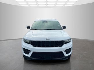 Used 2022 Jeep Grand Cherokee Altitude video 2