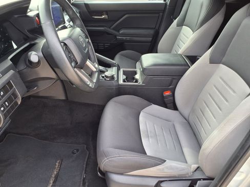 Used 2024 Toyota Tacoma TRD Sport image 15