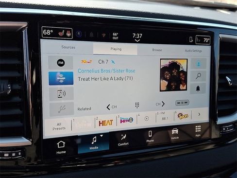 New 2026 Chrysler Voyager LX image 12