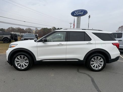Used 2021 Ford Explorer Platinum w/ Equipment Group 601A image 8