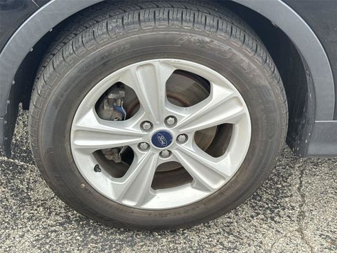 Used 2016 Ford Escape SE w/ Equipment Group 201A AWD/4WD image 11