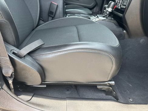 Used 2023 Jeep Gladiator Sport AWD/4WD image 13